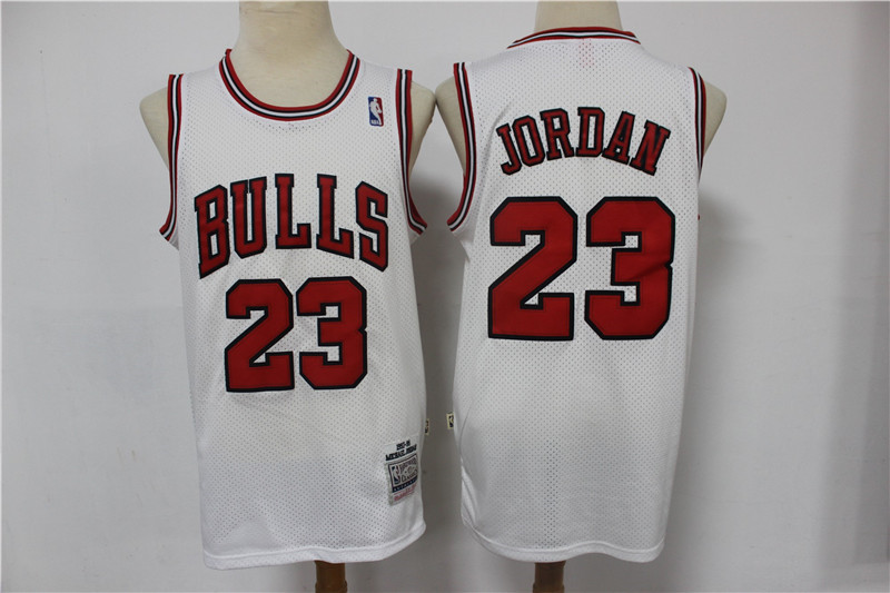 Bulls 23 Michael Jordan White 1997 98 Hardwood Classics Jersey