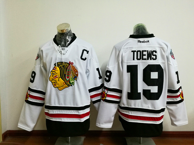 Chicago Blackhawks 19 Jonathan Toews 2017 Winter Classic White Stitched NHL Jersey